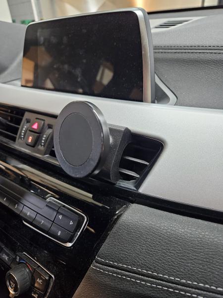 RS-Mount, fahrzeugspezifischer Handyhalter passend für BMW X2 F39 Bj.18-23, Made in Germany